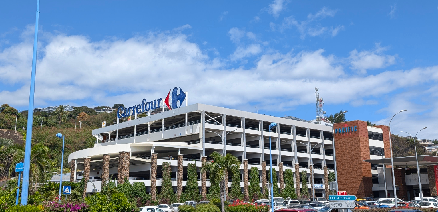 carrefour tahiti faaa facade